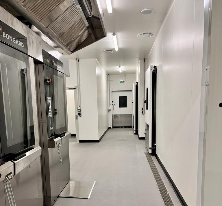 Construction of an industrial building tailored to your business needs